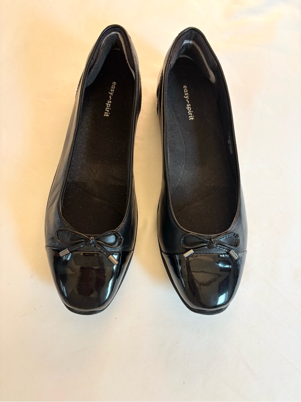 Easy Spirit Black Patent Ballet Flats with Bow Accent